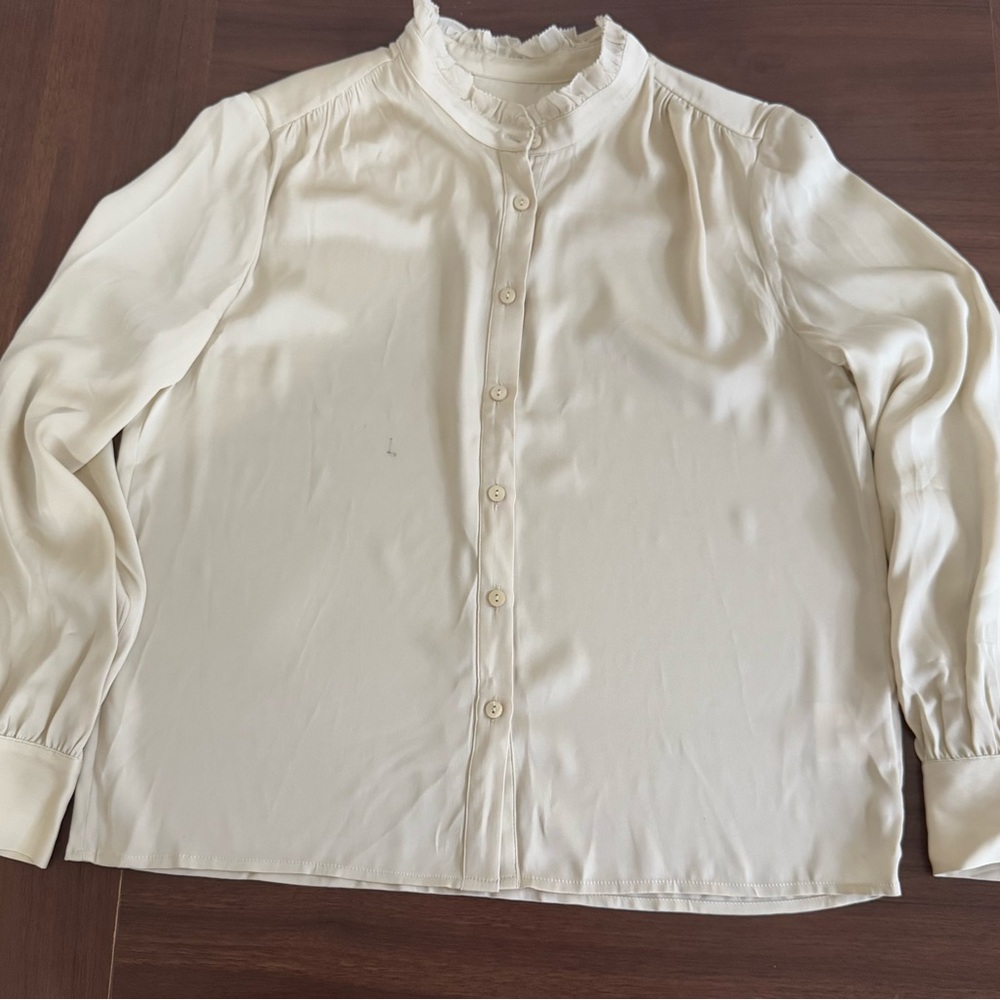 Elegant Cream Blouse size M button down silk shirt - Picture 3 of 8